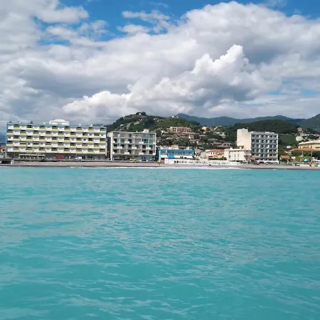 Paradis Sur La Mer